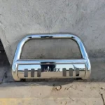 Defensa delantera para camioneta toyota hilux revo cromado imagen real