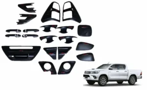 Kit de Biseles Decorativos Toyota Hilux Revo (2016-2019) Black Edition con camioneta del mismo modelo