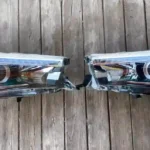 Vista superior de un par de focos led para toyota hilux del 2016 al 2021