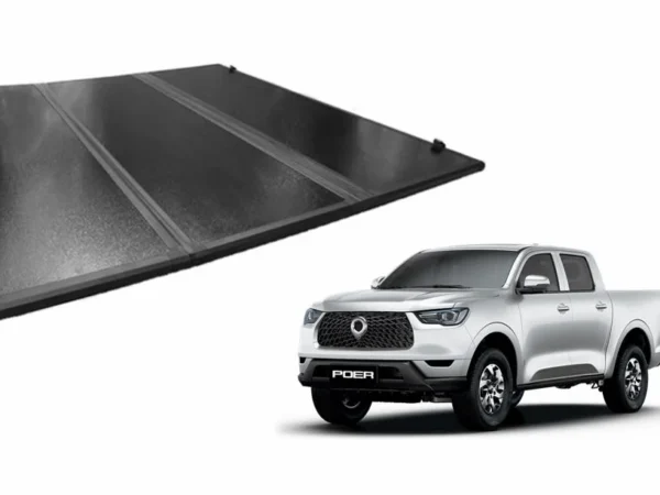 Tapa trifold para camioneta great wall poer con camioneta gris a un costado